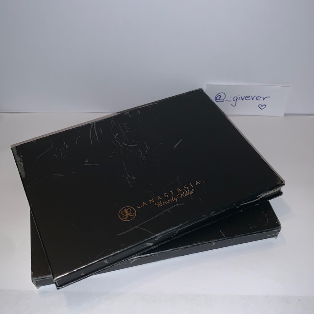 8 Pan ABH Empty Magnetic Eyeshadow Palette
